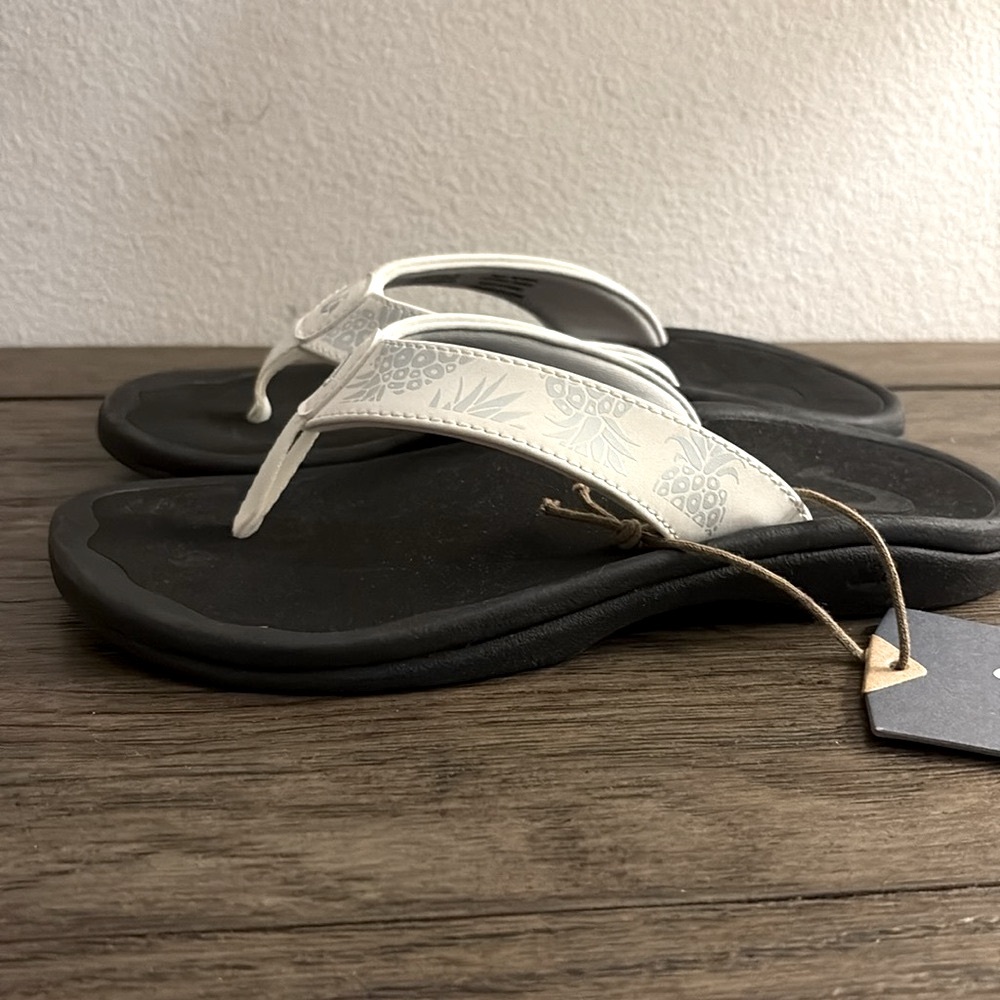 NWT [OluKai] Ohana Bight White/Hua Slip-On Flip Flop Thong Sandals Women’s 5.0 - Picture 12 of 16